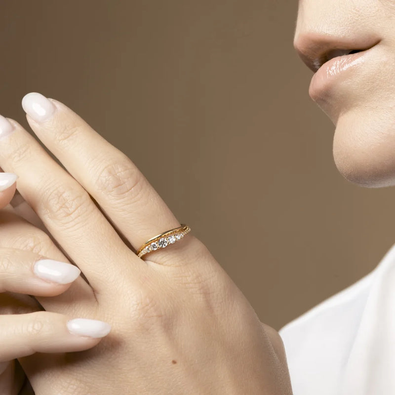 Goldring 14 Karat Zirkonia - Geschwungen